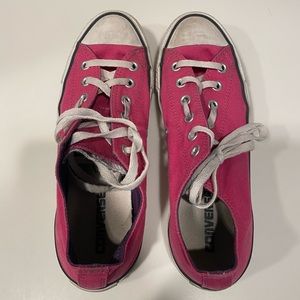 pink converse